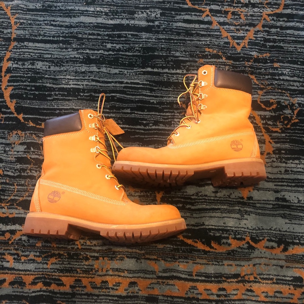 8 inch premium wheat timberland boots sz 8.5